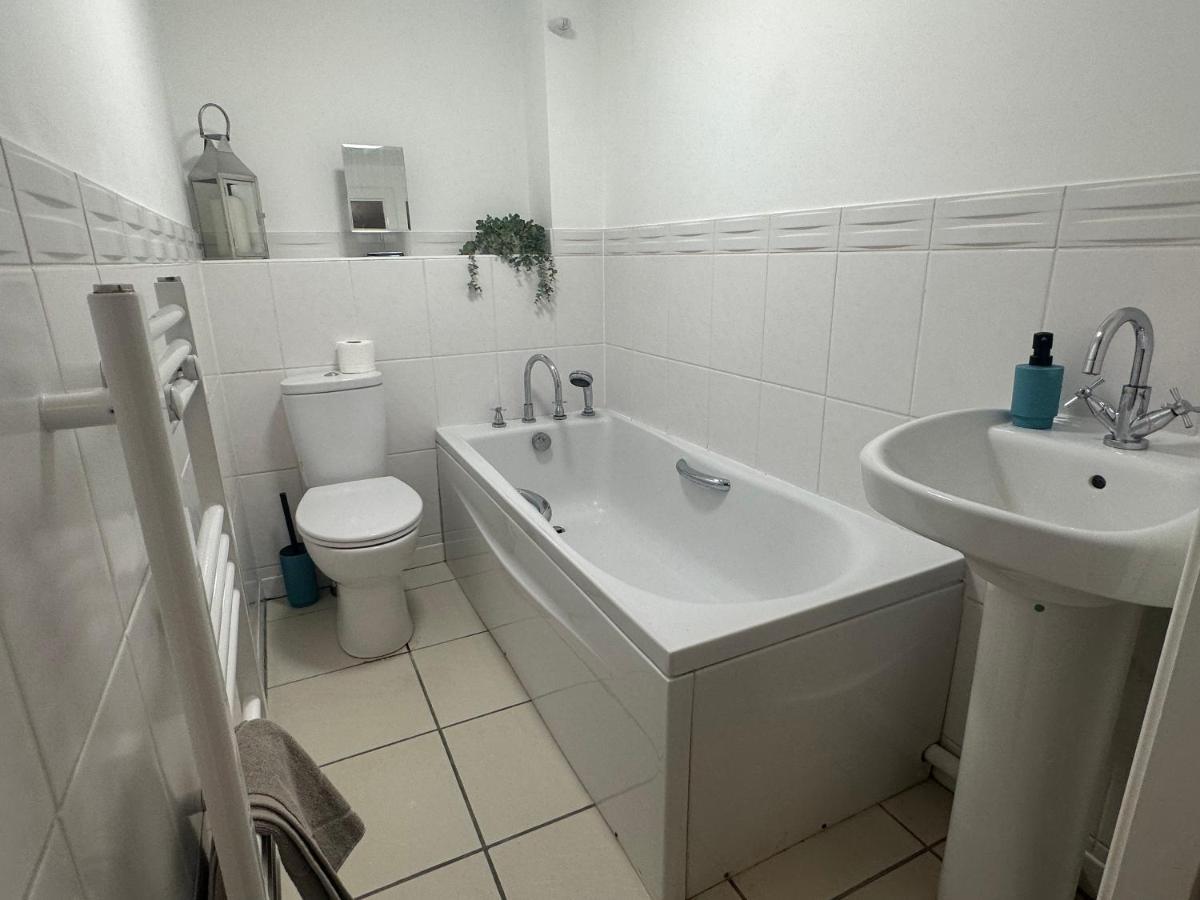 Superb 2 Bed 2 Bathroom Free Parking Derby Esterno foto